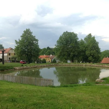 Na Vrsku 아파트 *